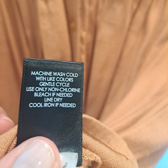 NWOT Torrid Rayon Slub Smocked Sleeveless Button-Up Size 3 - Picture 7 of 8